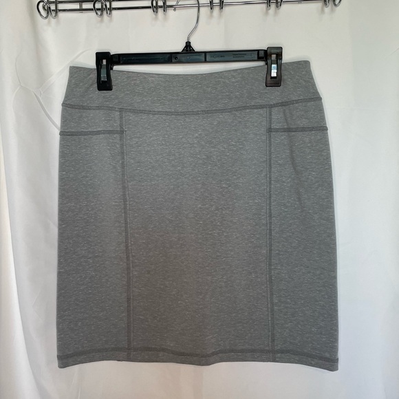 Athleta Dresses & Skirts - Athleta/ light gray Pencil Mini-Skirt Elastic Waist Pull-on. Size Medium